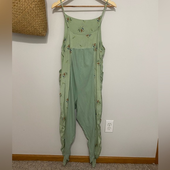 Urban Outfitters Mint Floral Jumpsuit - Picture 4 of 5